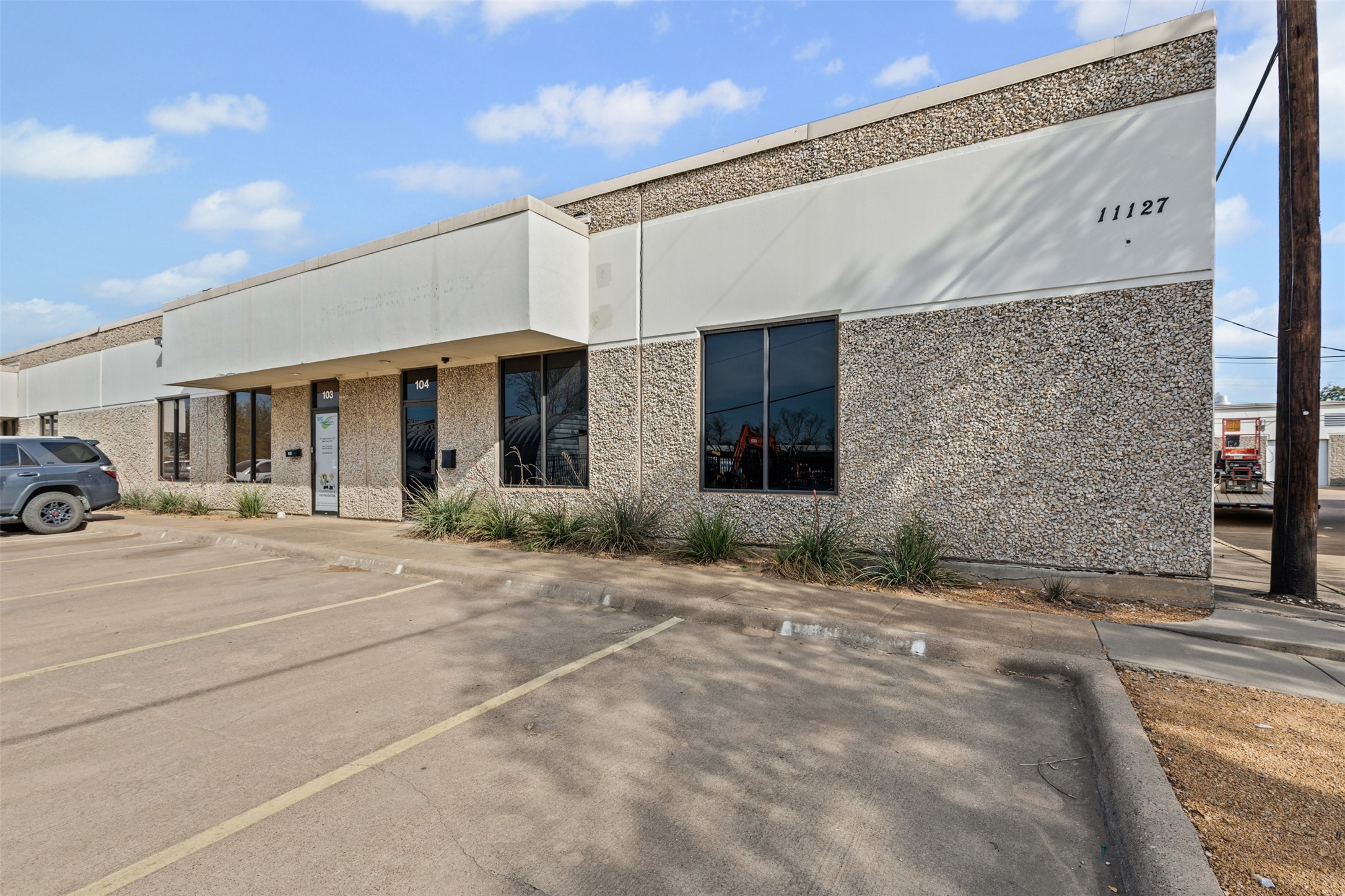 11127 Shady Trail Dallas TX 75229