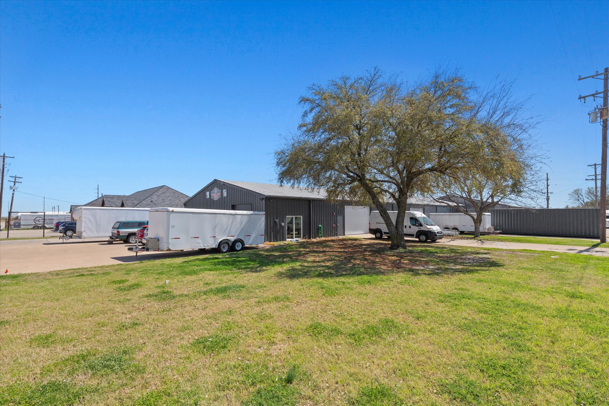 901 Mcdonald Drive E Pilot Point TX 76258