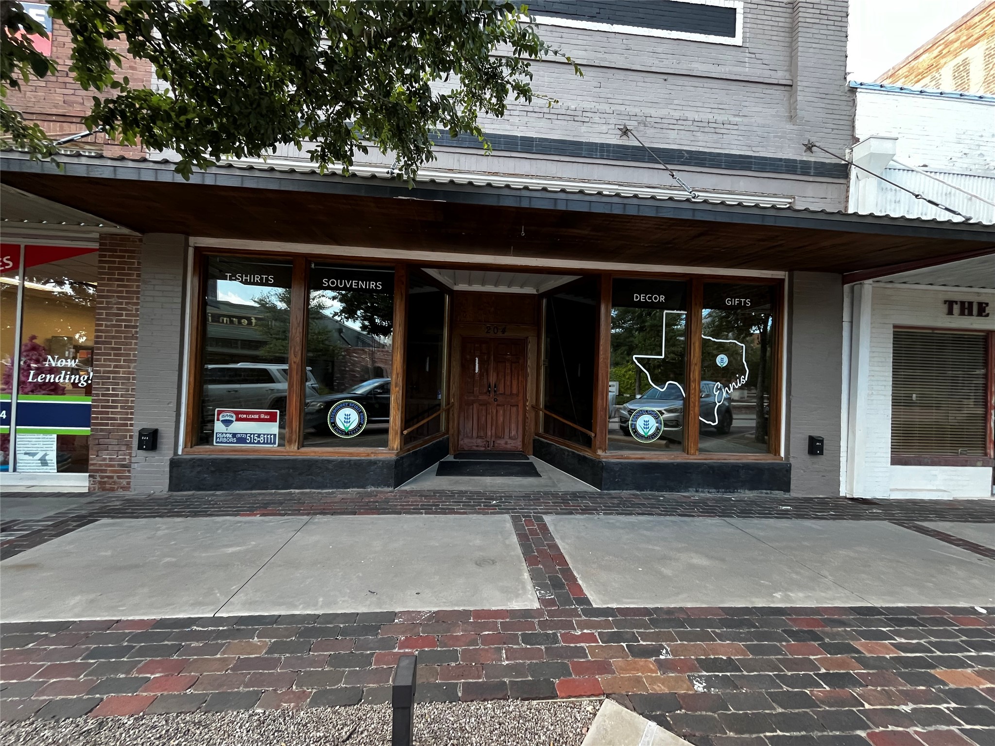 204 W Knox Street Ennis TX 75119