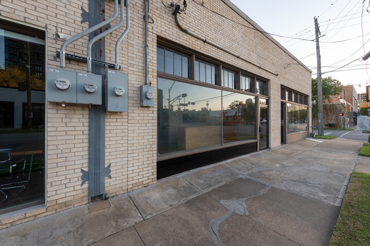 3100 Commerce Street Dallas TX 75226