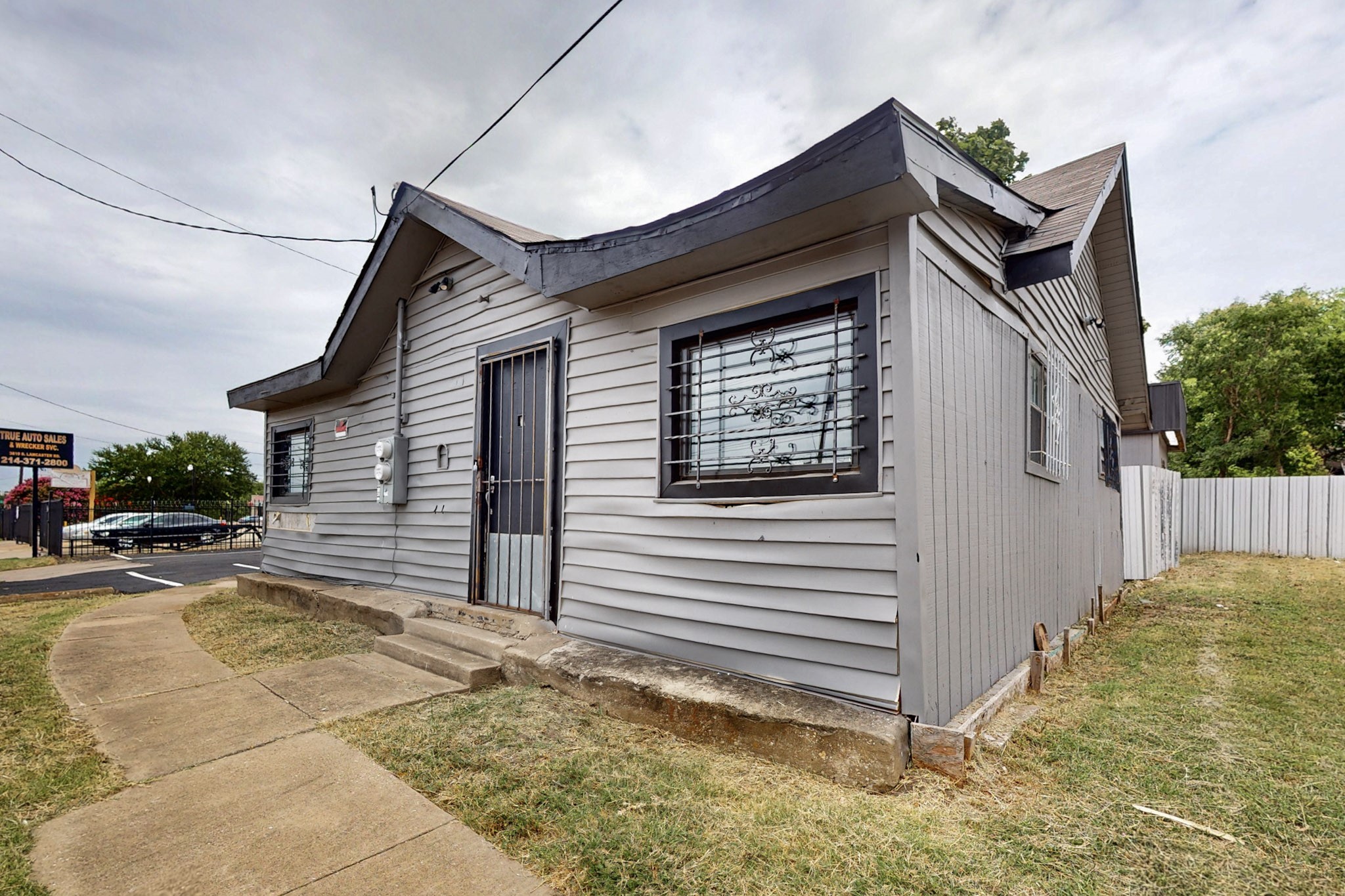 3818 S Lancaster Road Dallas TX 75216