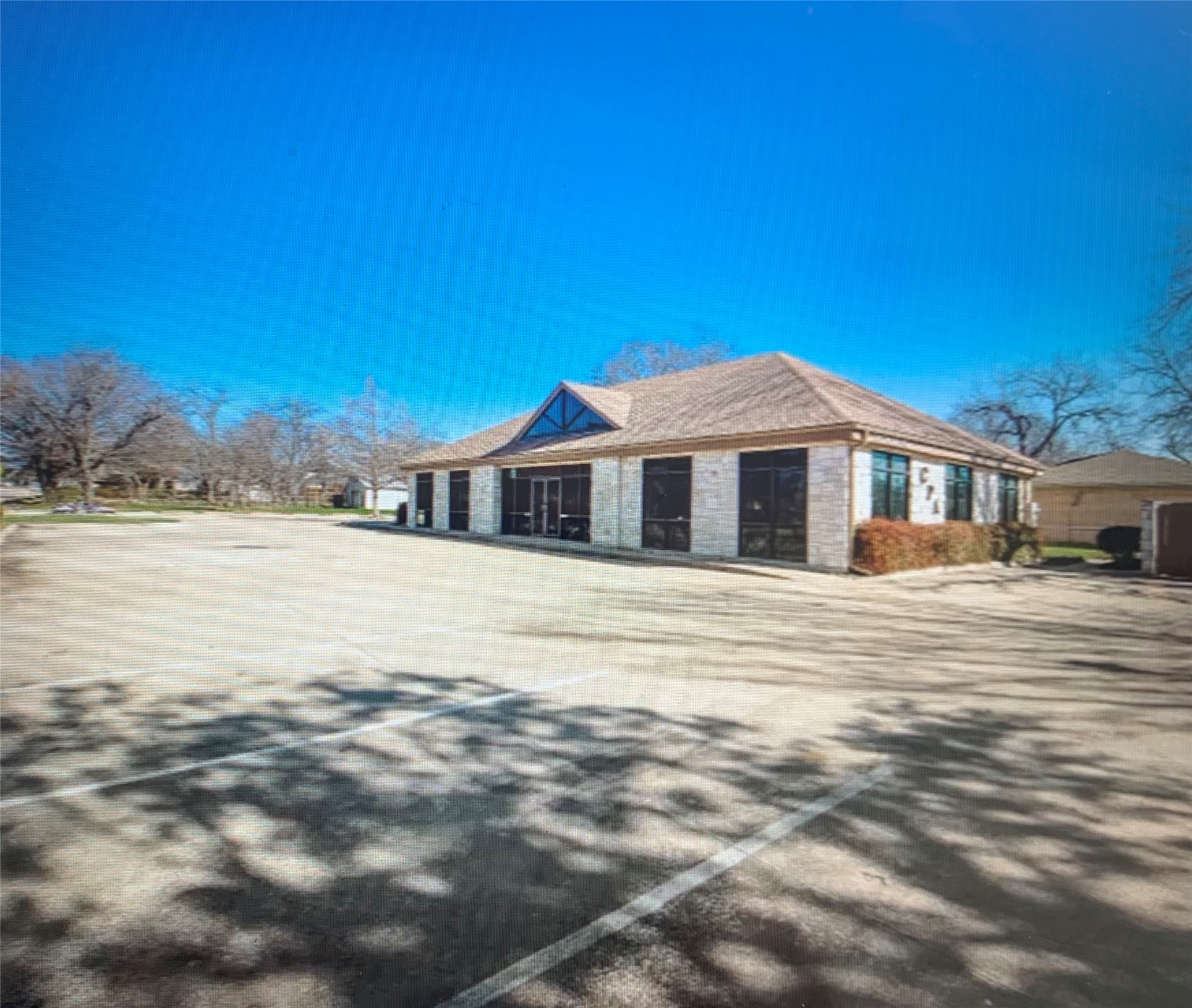 385 W Main Street Lewisville TX 75057
