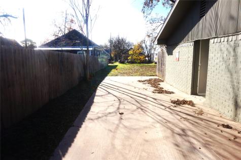 1110 S Armstrong Avenue Denison TX 75020