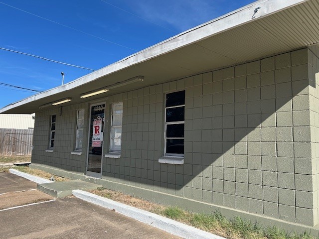 1110 S Armstrong Avenue Denison TX 75020