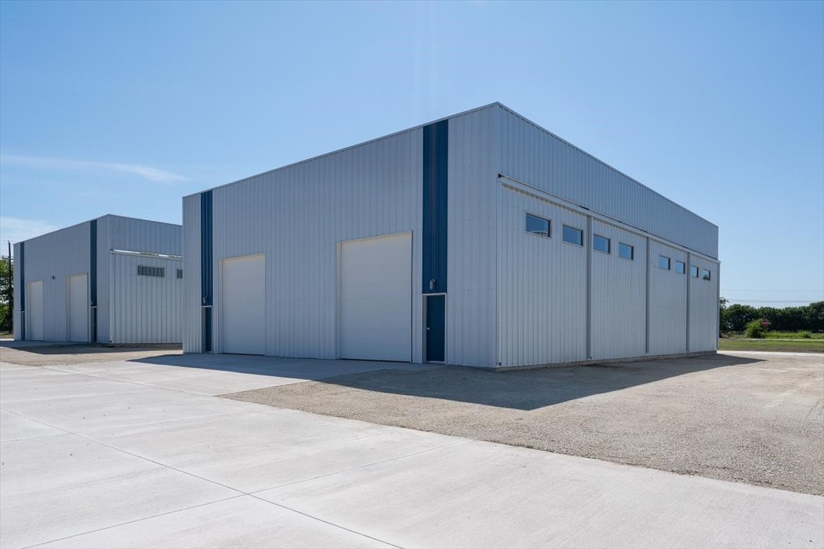 9020 S State Highway 121 Trenton TX 75418