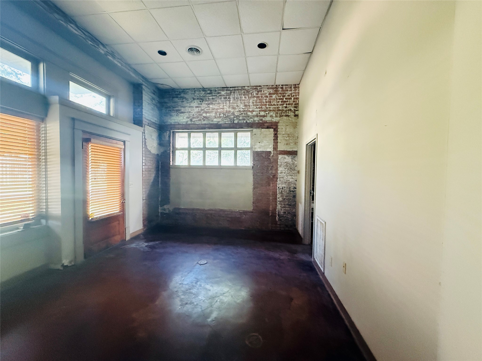 265 SE 1st Street Paris TX 75460