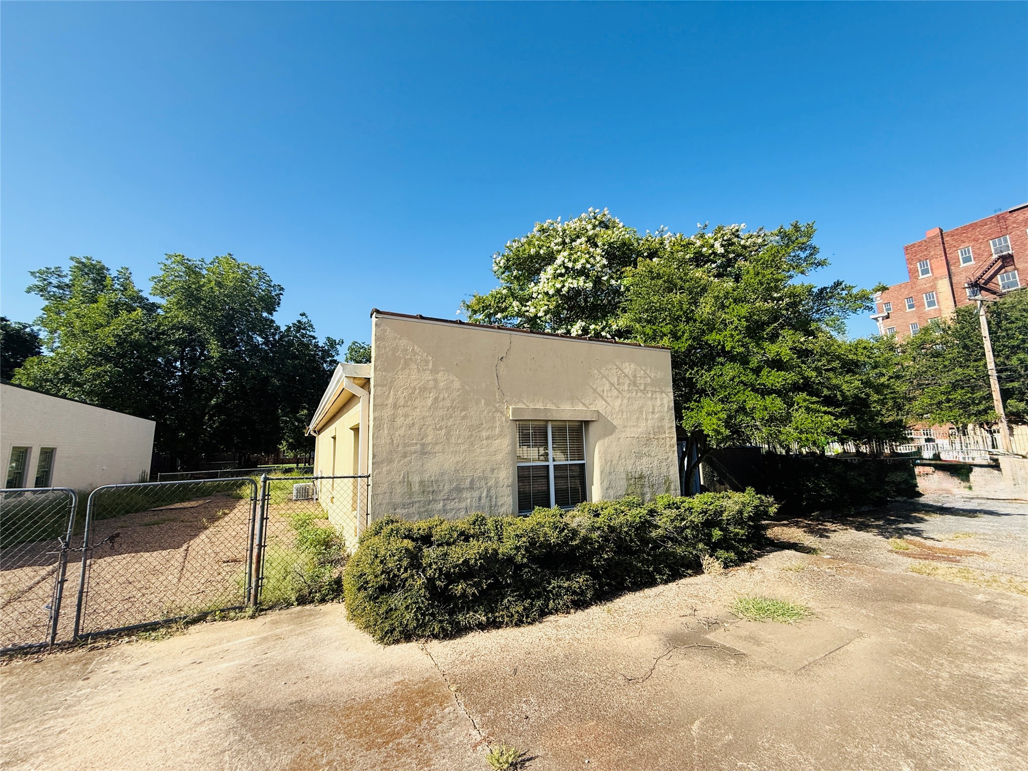 265 SE 1st Street Paris TX 75460