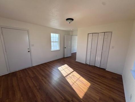 3020 Navaro Street Dallas TX 75212