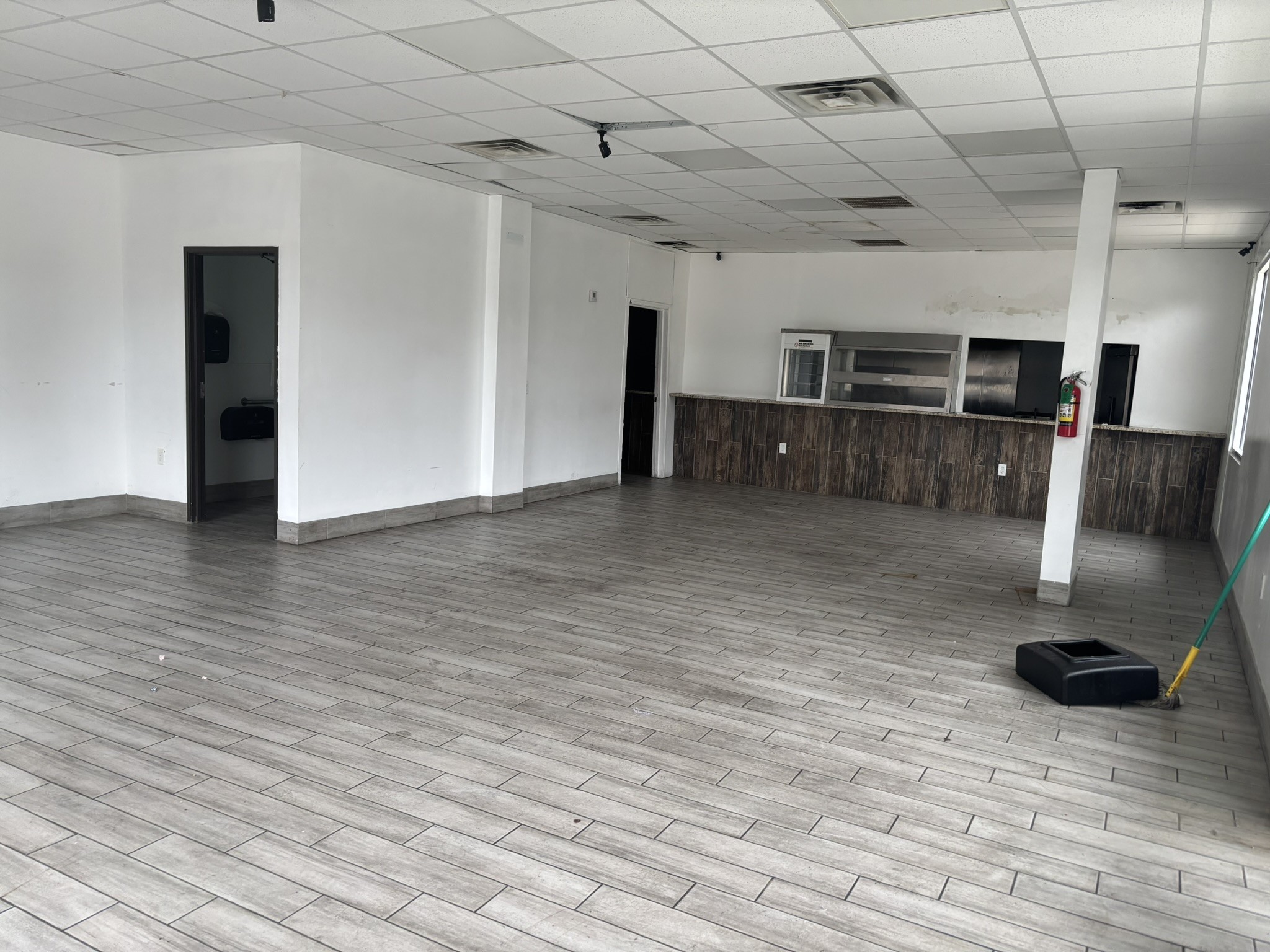 5617 Mccart Avenue Fort Worth TX 76133