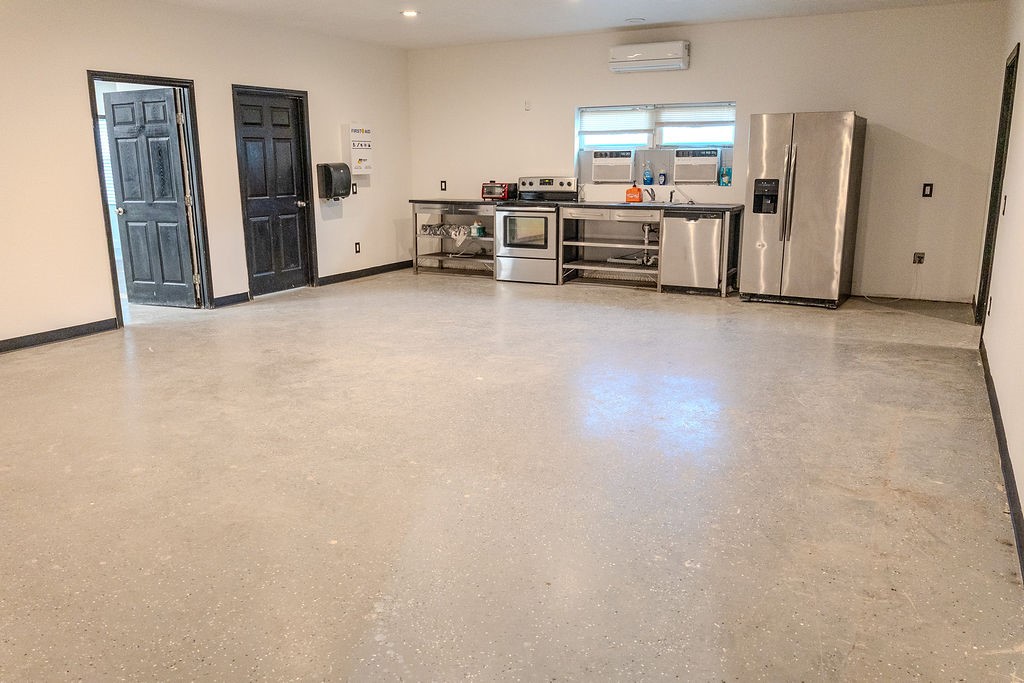 6160 Mineral Wells Highway Weatherford TX 76088