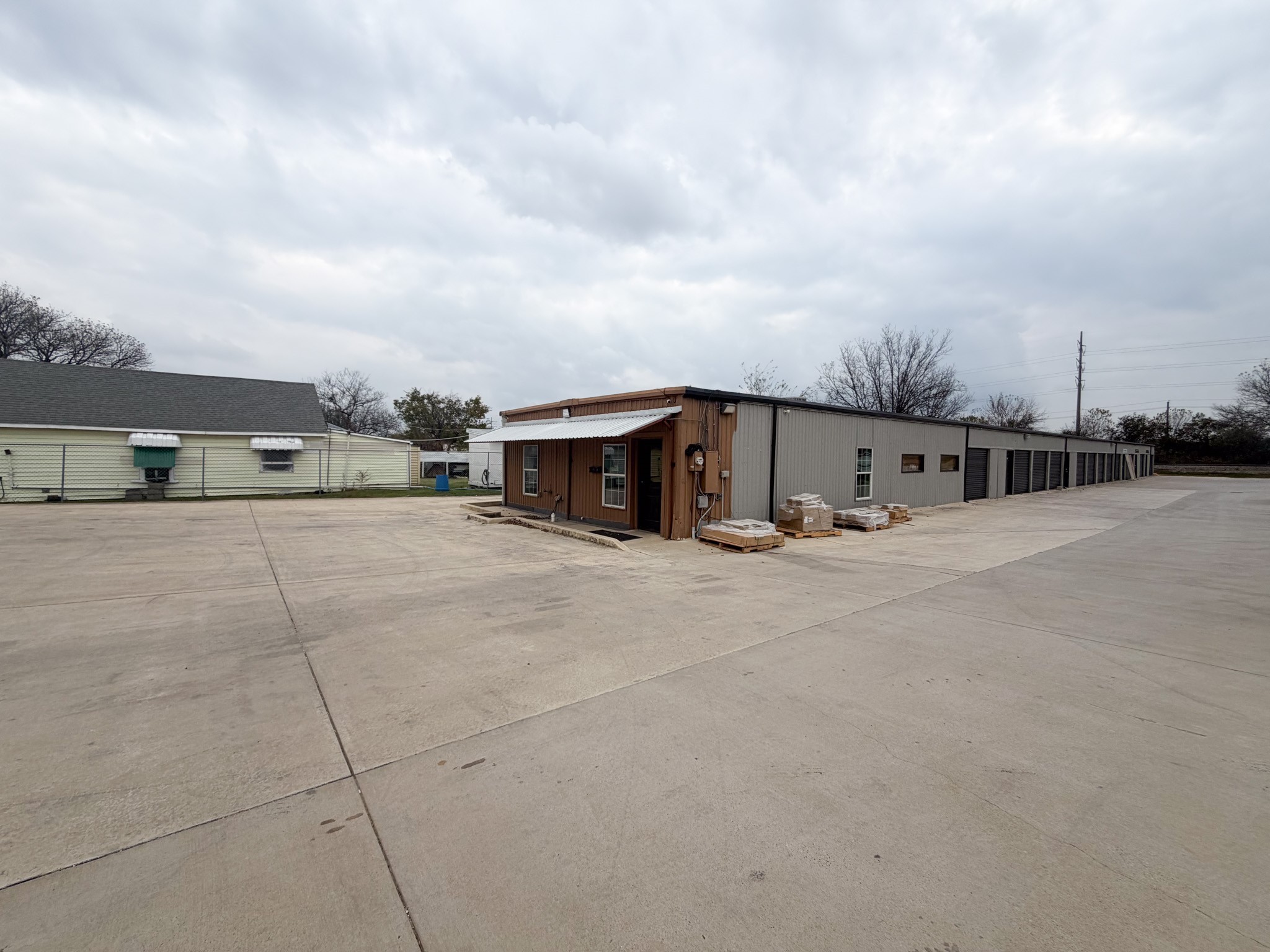 2103 S Kaufman Street Ennis TX 75119