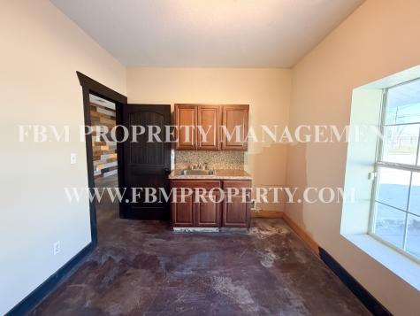 2103 S Kaufman Street Ennis TX 75119