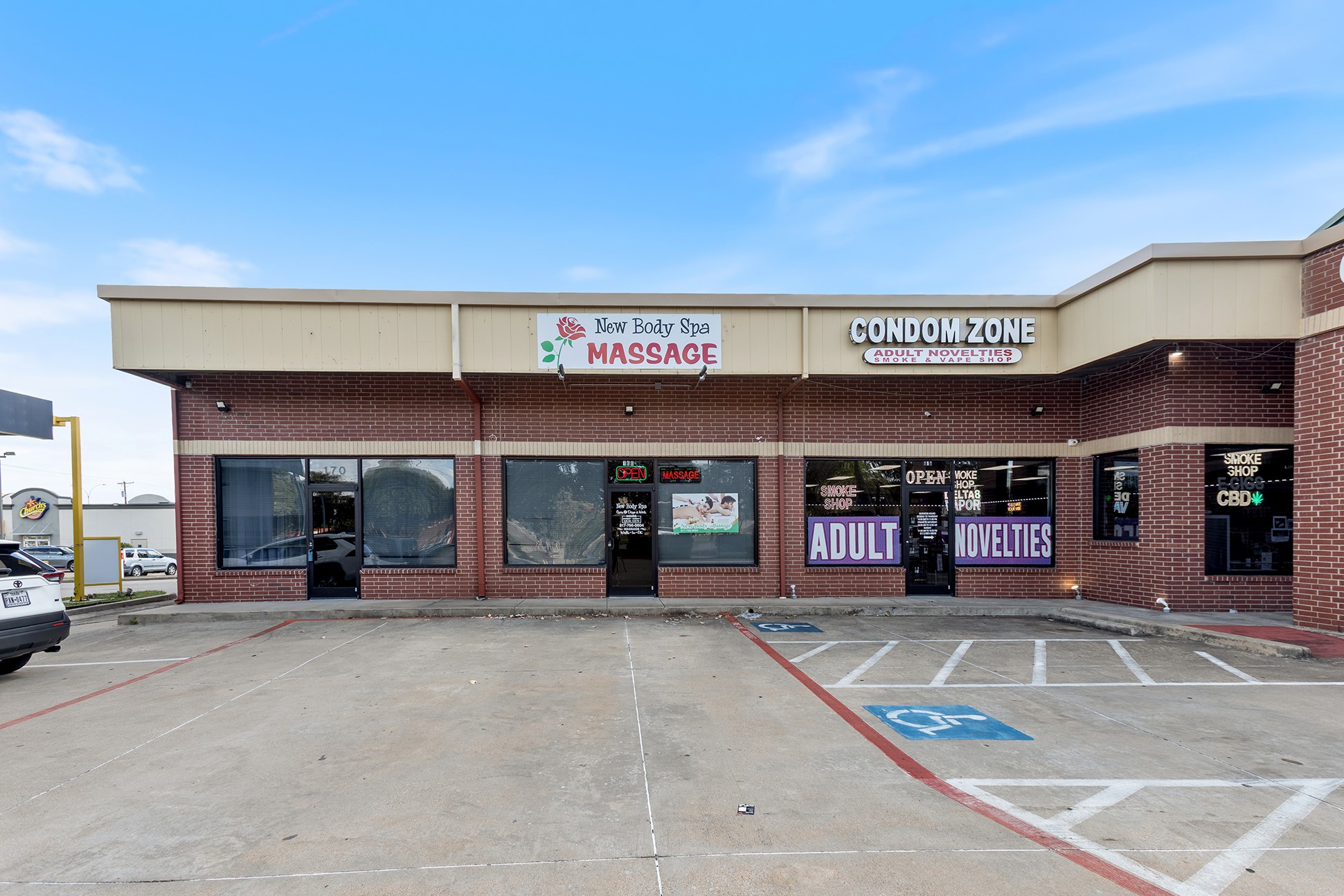 710 SW Green Oaks Boulevard Arlington TX 76017