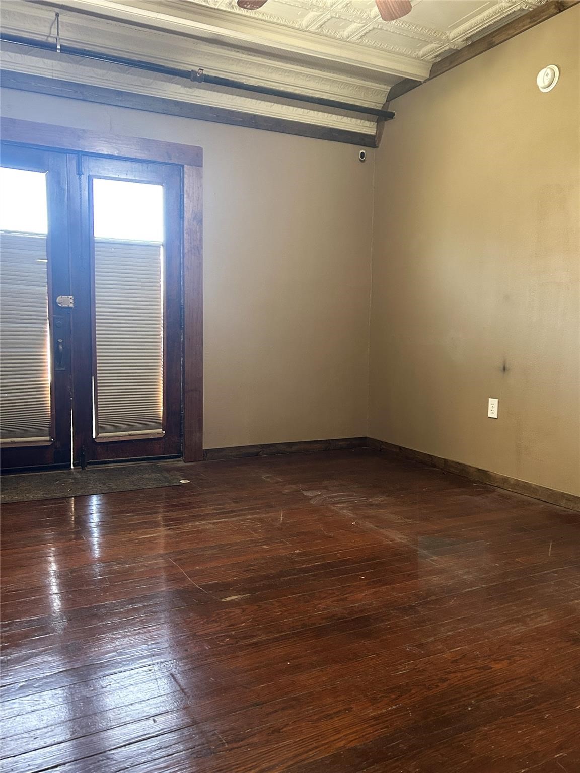 301 E Criner E Street Grandview TX 76050