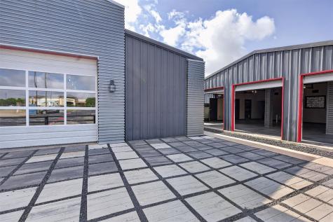 2795 Wilshire Boulevard Burleson TX 76028