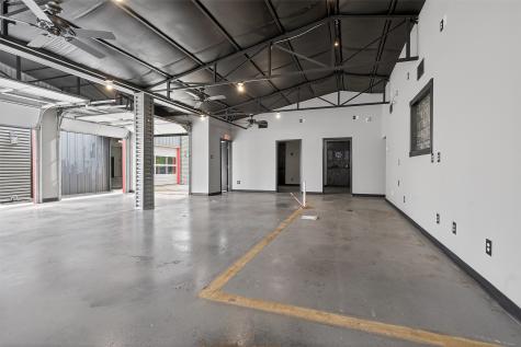 2795 Wilshire Boulevard Burleson TX 76028