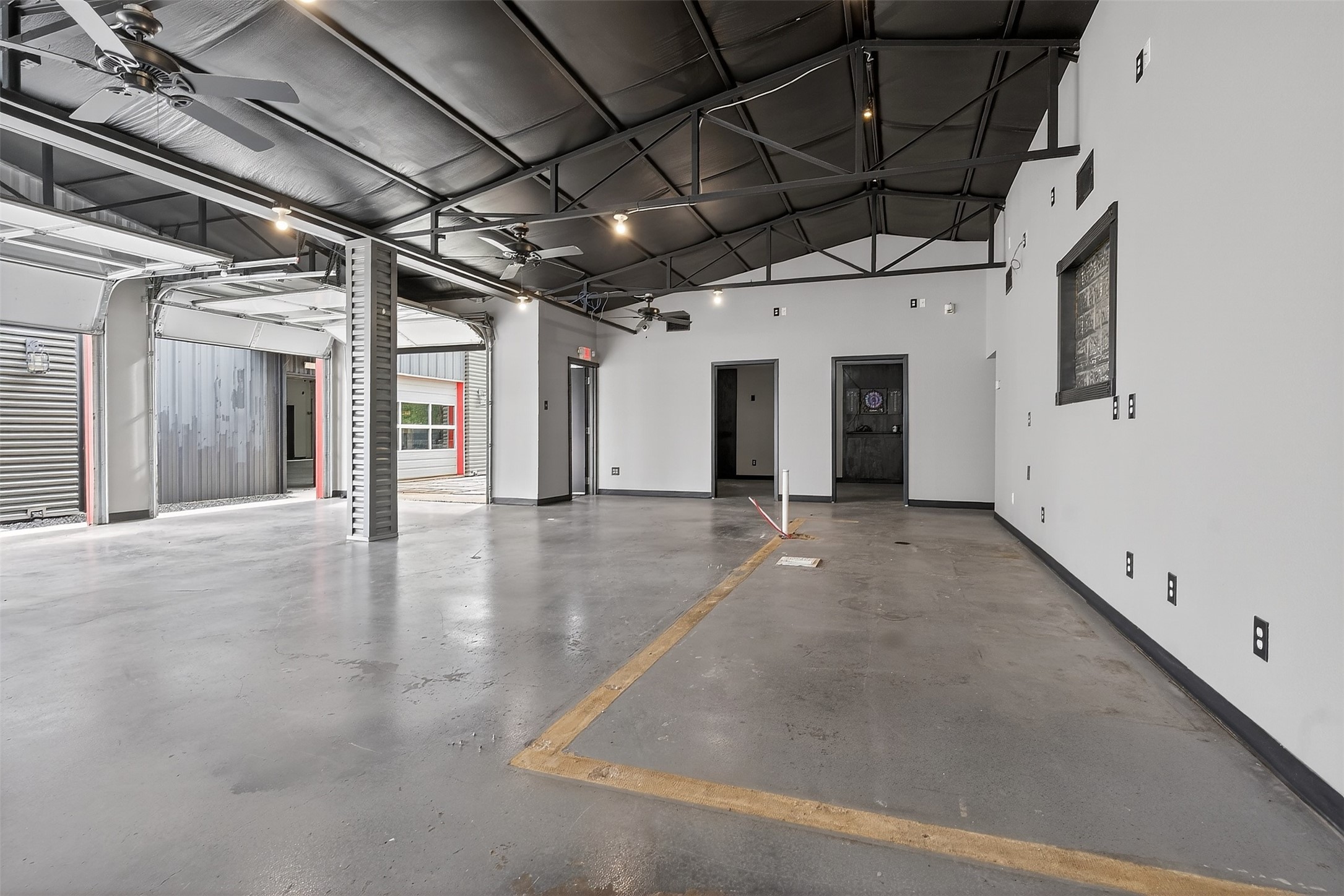 2795 Wilshire Boulevard Burleson TX 76028