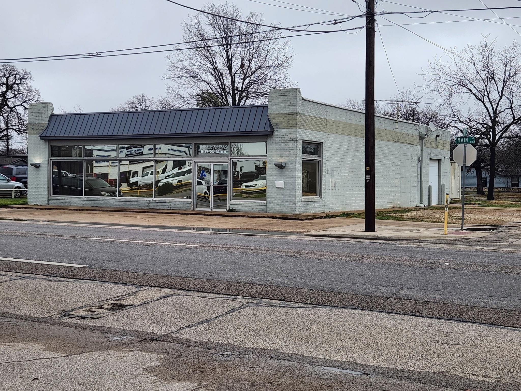607 S Main Street Cleburne TX 76033