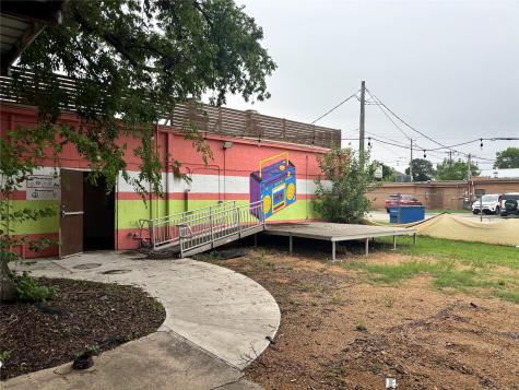 125 S Texas Street Crowley TX 76036