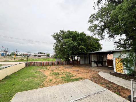 125 S Texas Street Crowley TX 76036