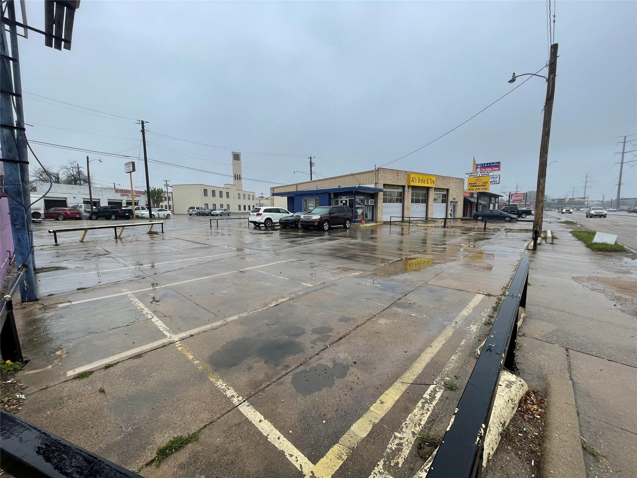 2085 S Garland Avenue Garland TX 75041
