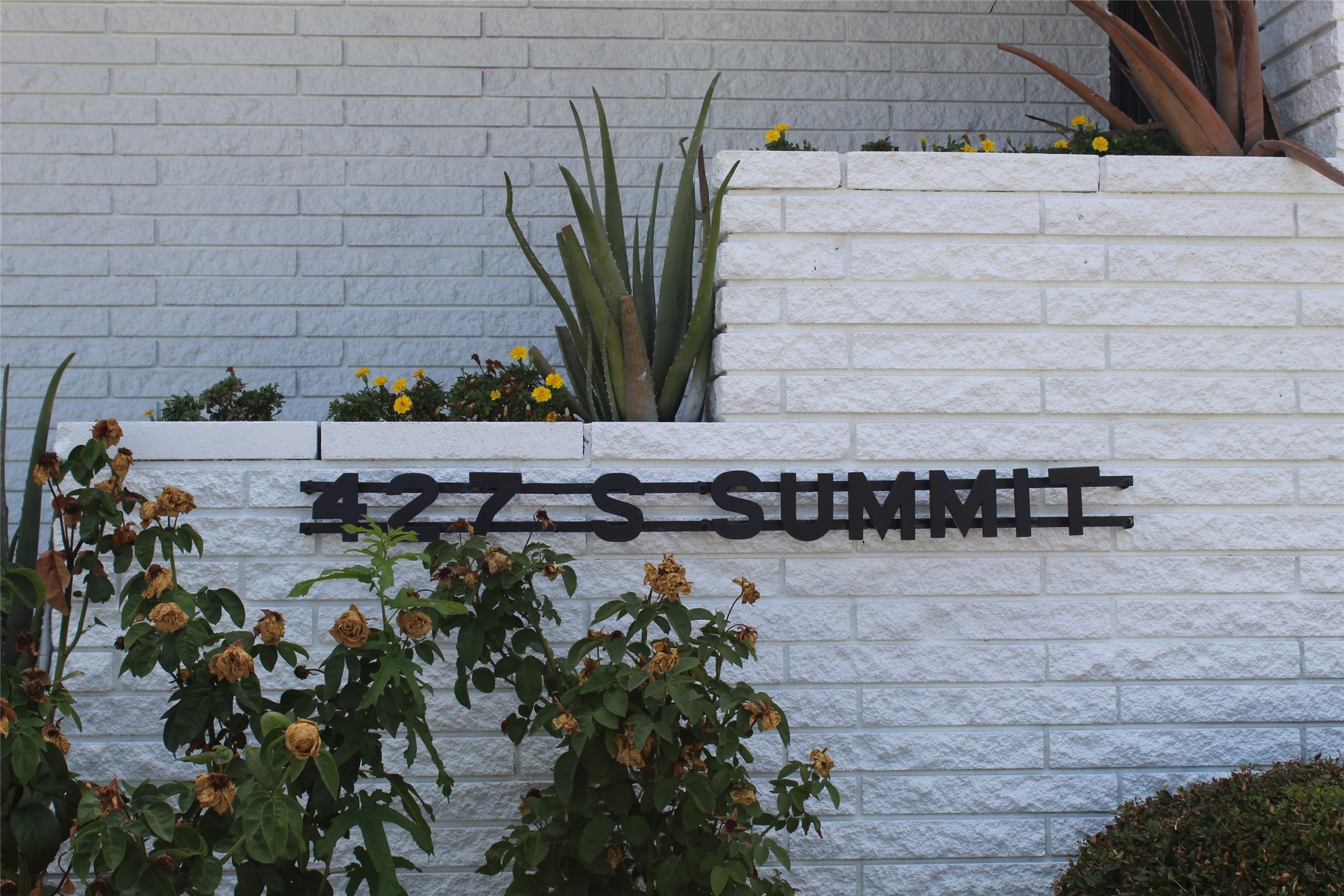 427 S Summit Avenue Fort Worth TX 76104