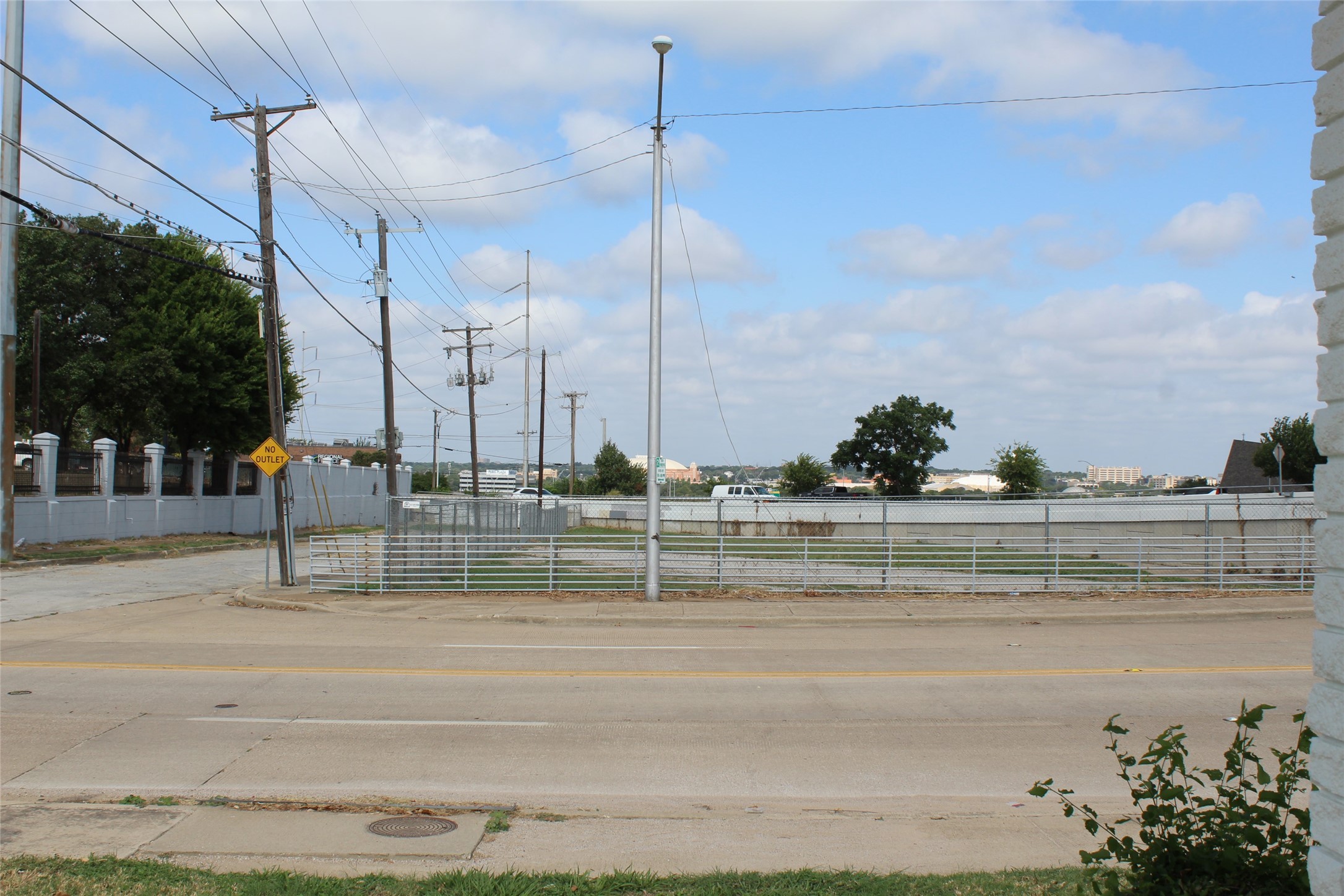 427 S Summit Avenue Fort Worth TX 76104