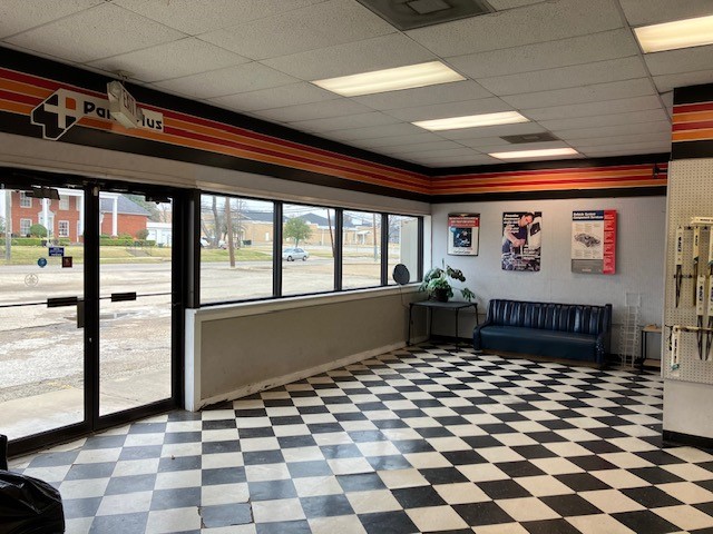 1510 Washington Commerce TX 75428
