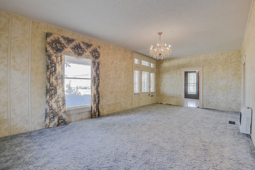 609 Ferris Avenue Waxahachie TX 75165