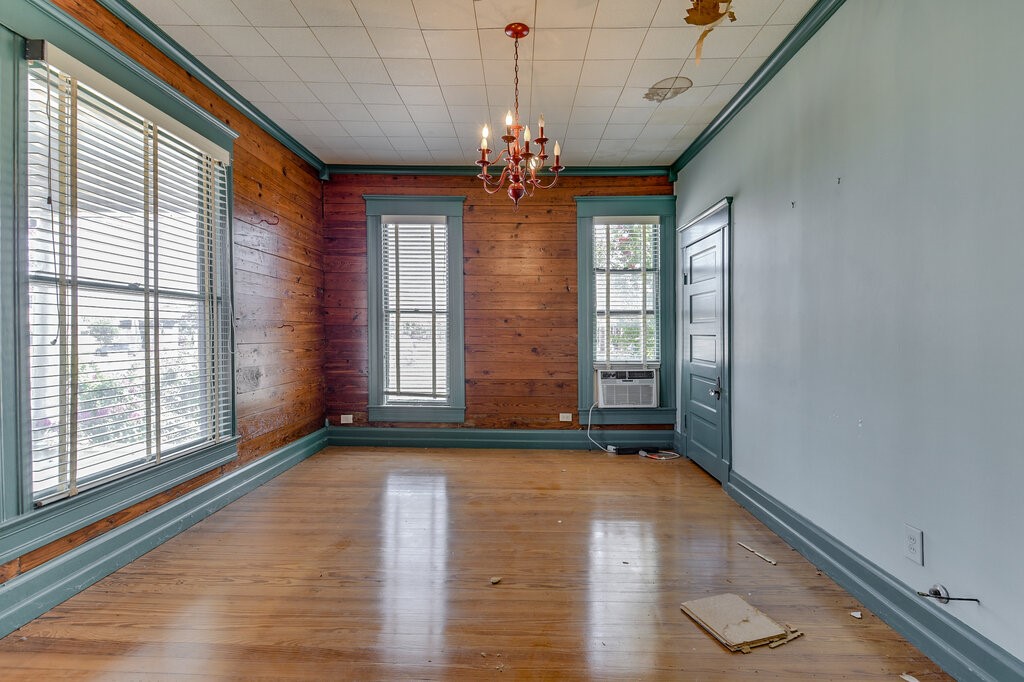 609 Ferris Avenue Waxahachie TX 75165