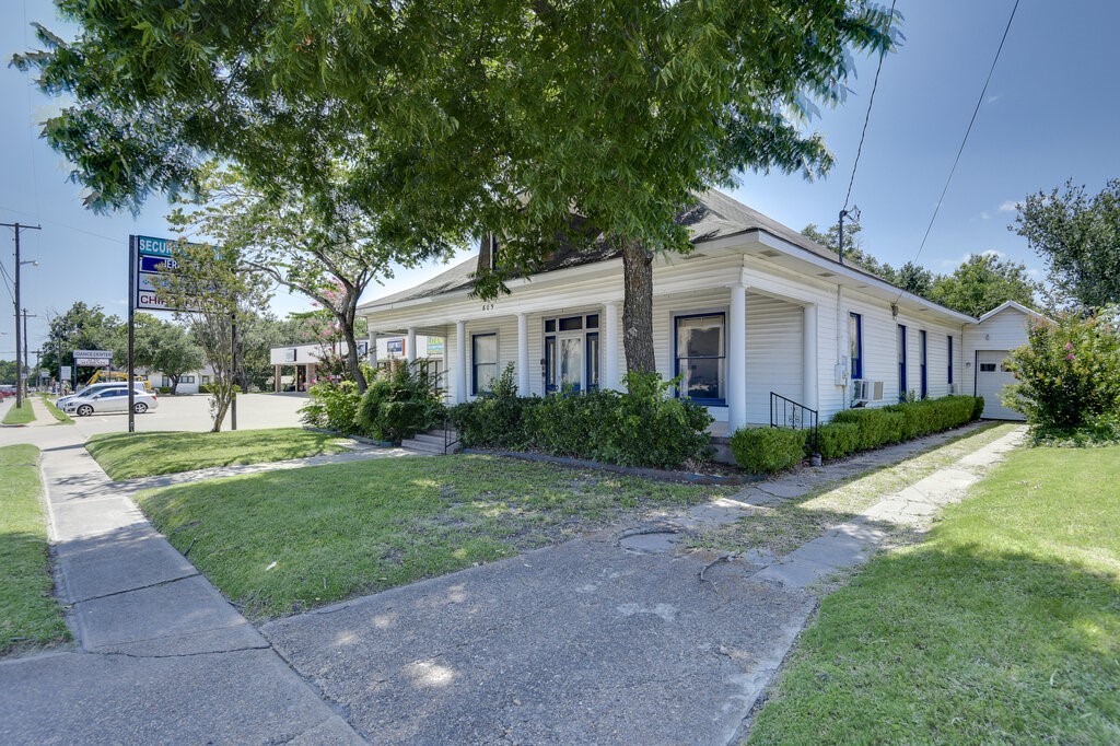 609 Ferris Avenue Waxahachie TX 75165