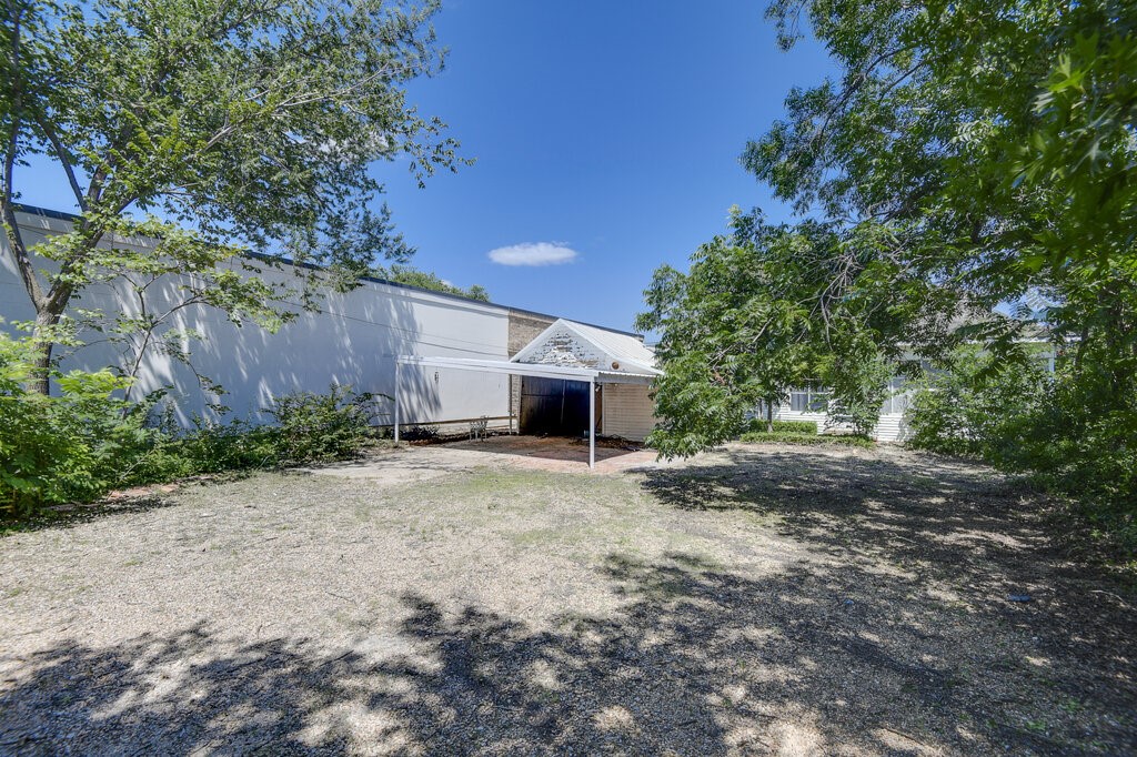 609 Ferris Avenue Waxahachie TX 75165
