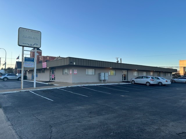 623 W Main Street Arlington TX 76010