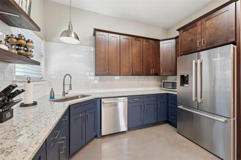 529 Austin Street Grand Prairie TX 75051