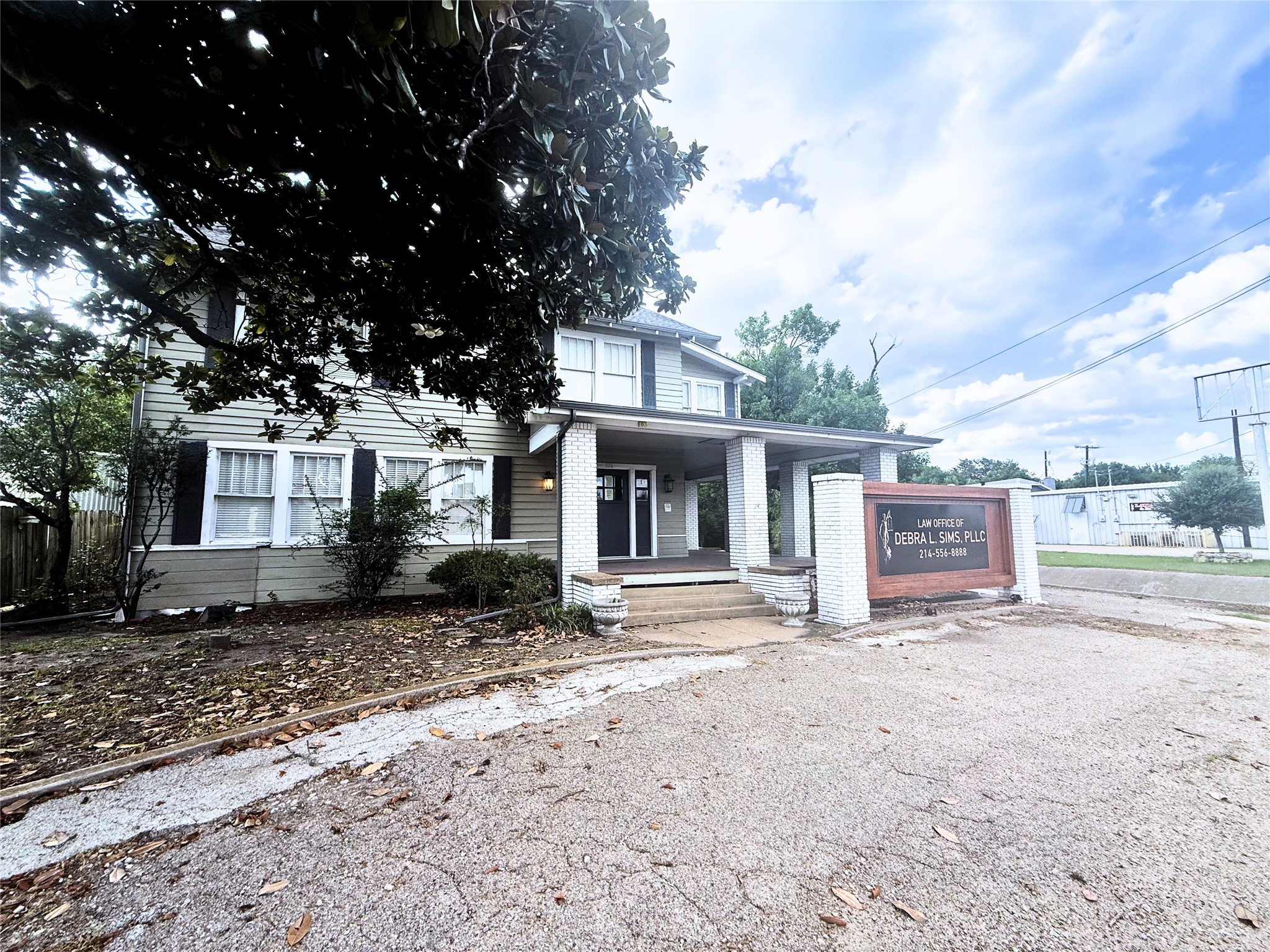 806 W 7th Avenue Corsicana TX 75110