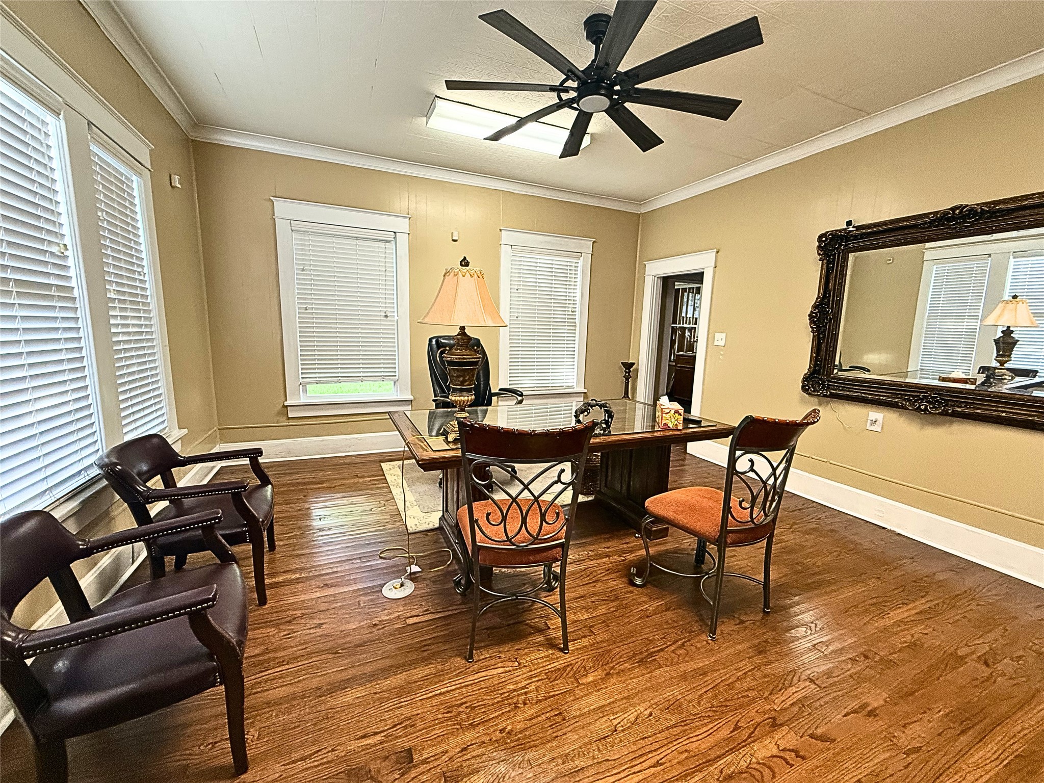 806 W 7th Avenue Corsicana TX 75110