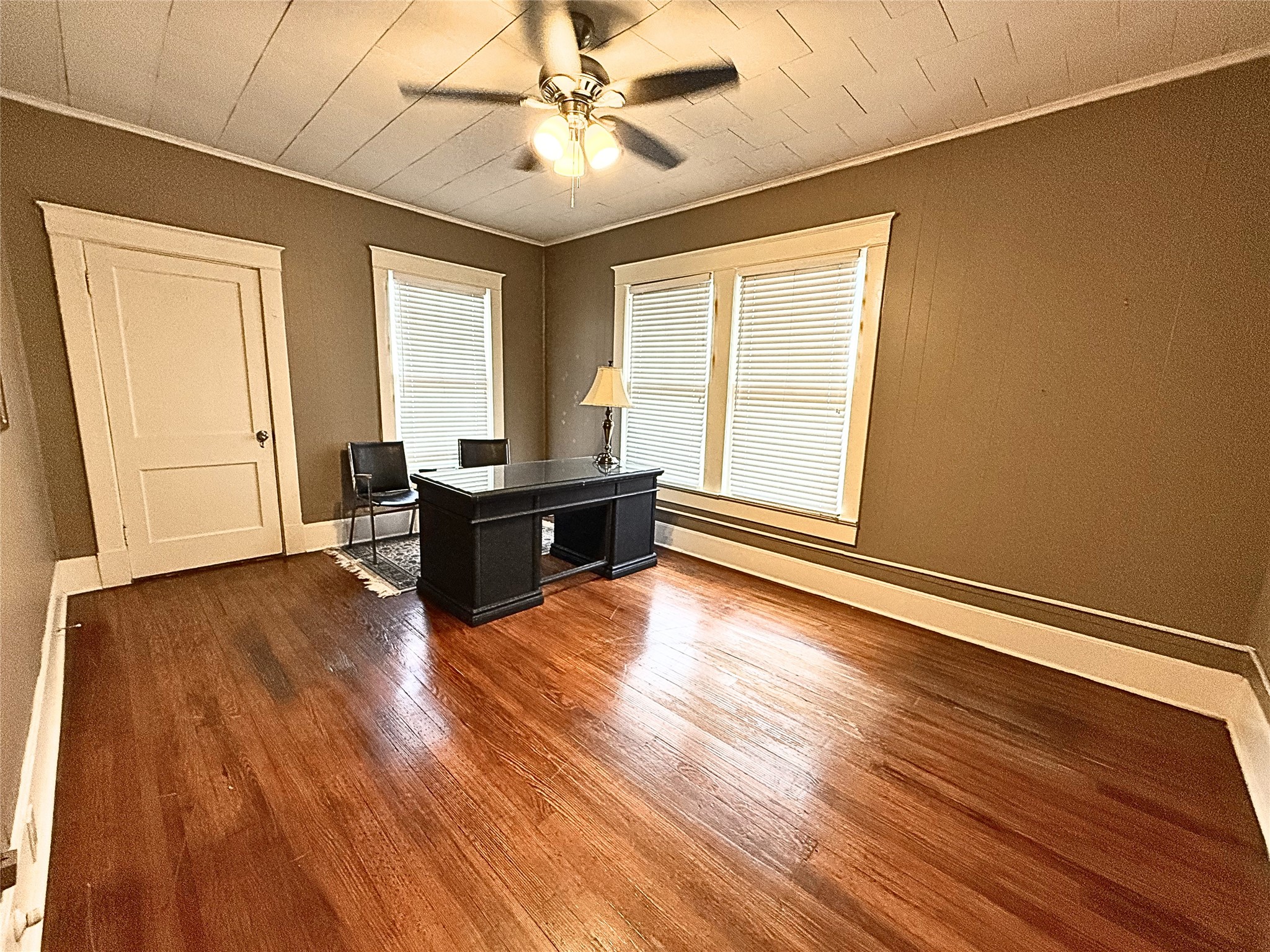 806 W 7th Avenue Corsicana TX 75110