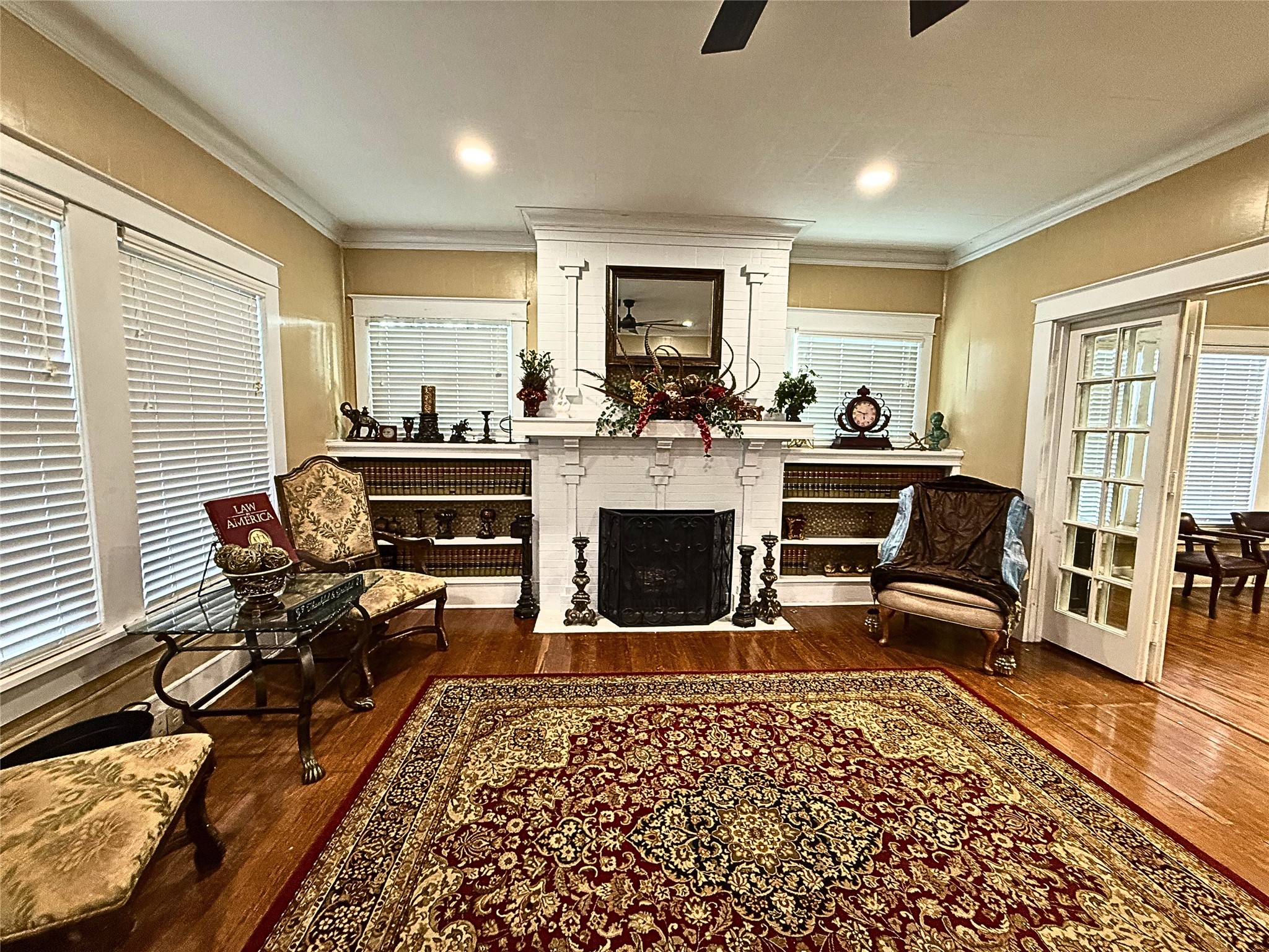 806 W 7th Avenue Corsicana TX 75110