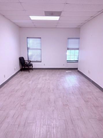 350 Oaks Trail Garland TX 75043