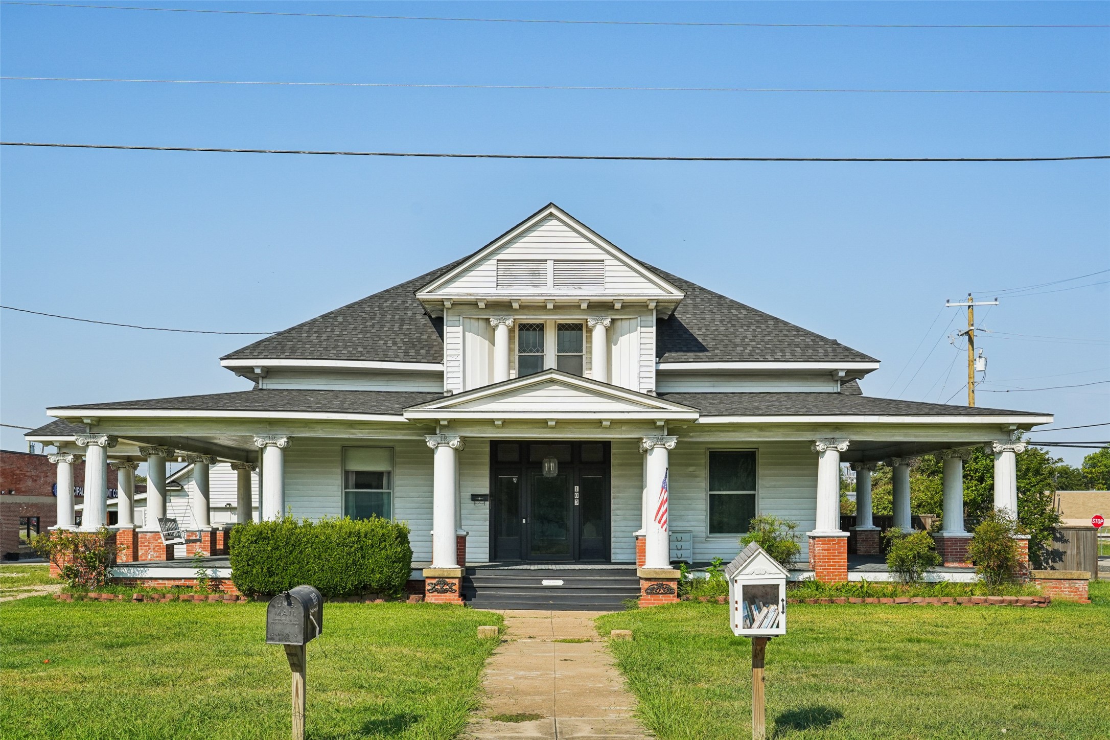 103 S Baker Street Ferris TX 75125