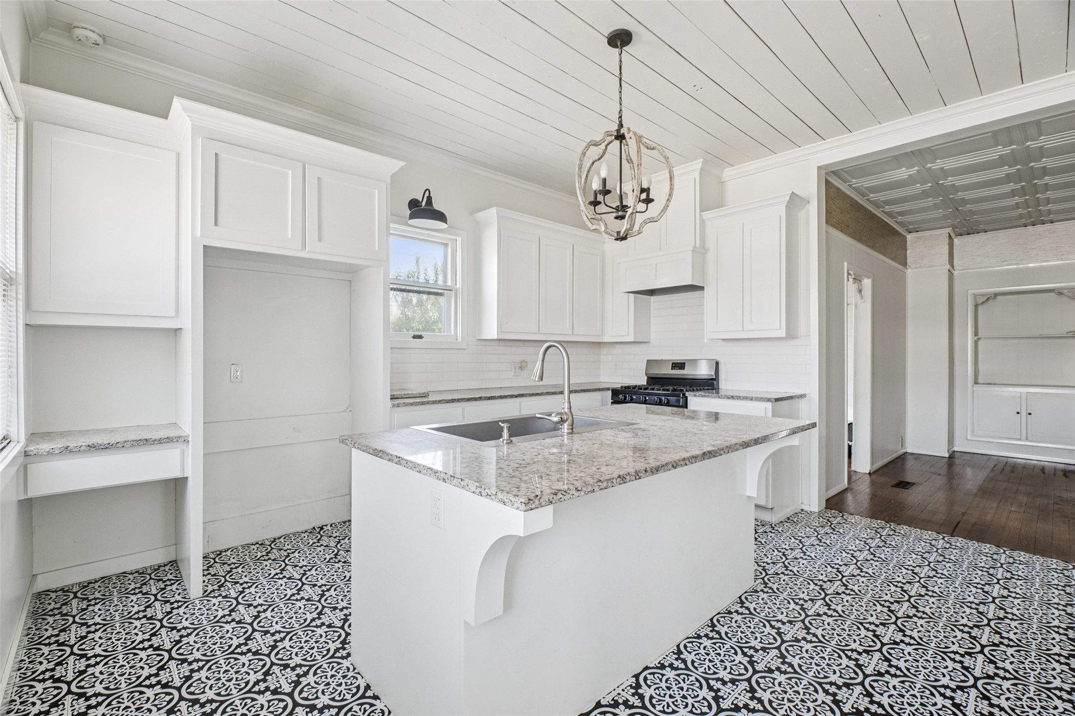 103 S Baker Street Ferris TX 75125