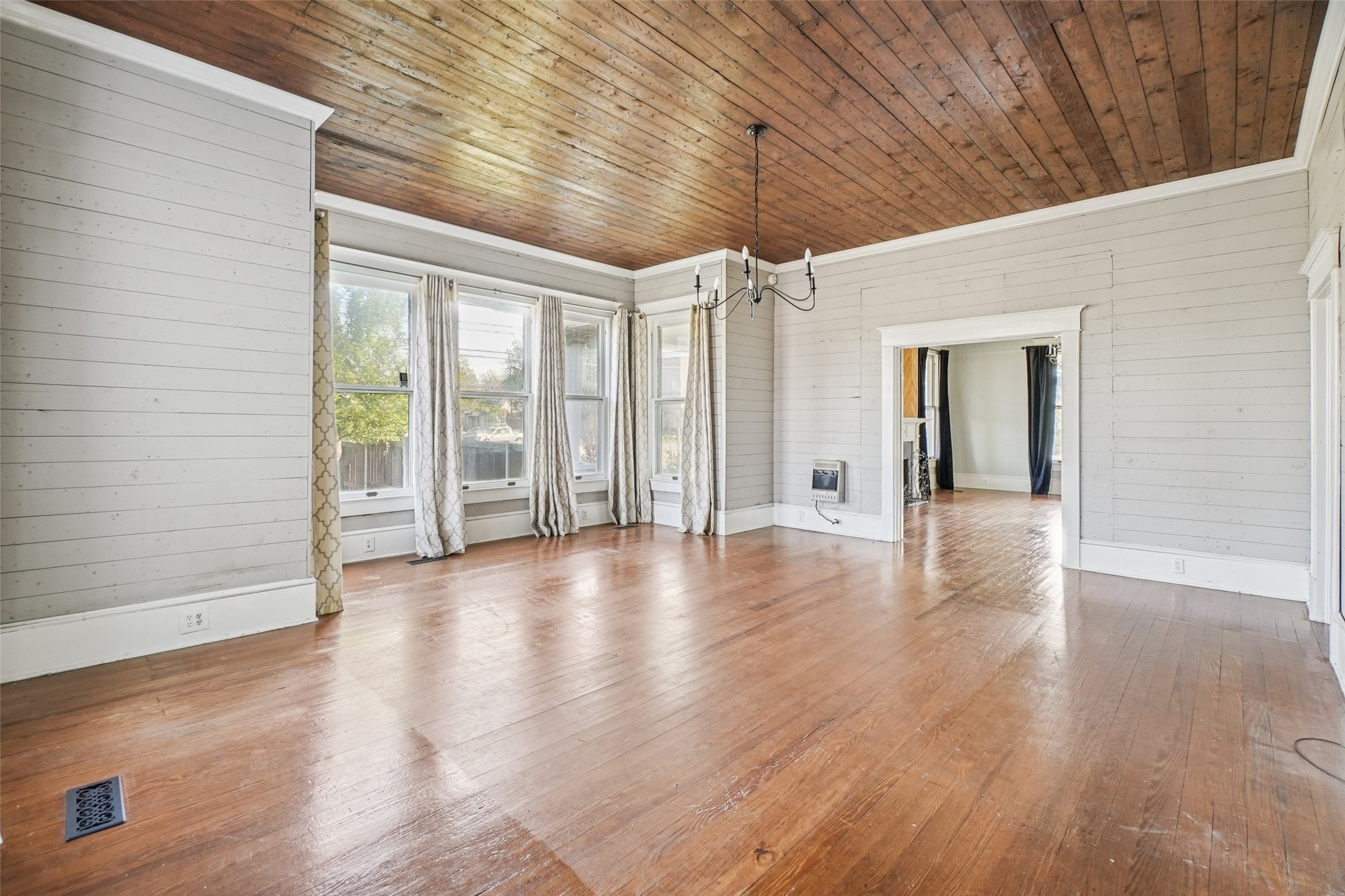 103 S Baker Street Ferris TX 75125