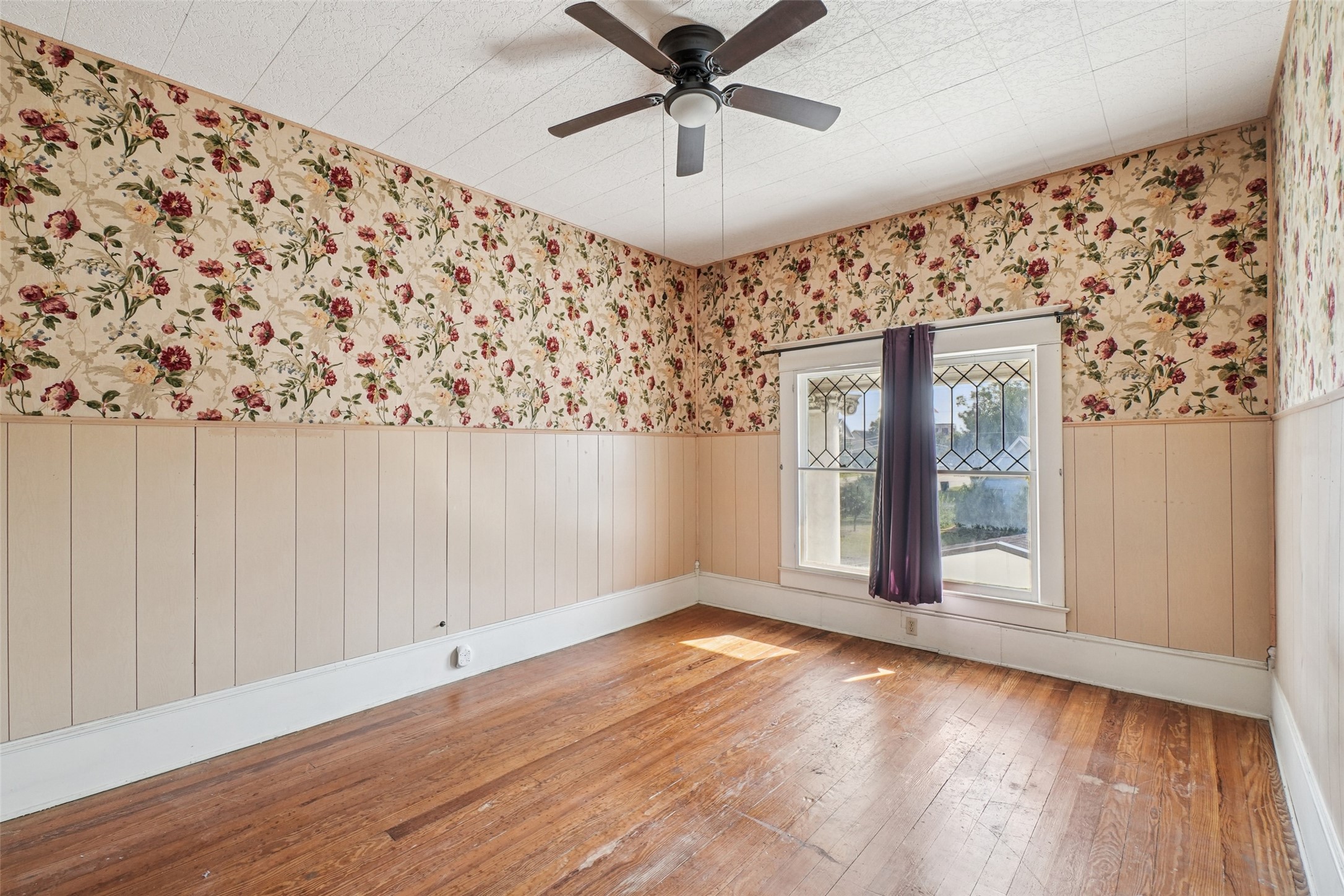 103 S Baker Street Ferris TX 75125