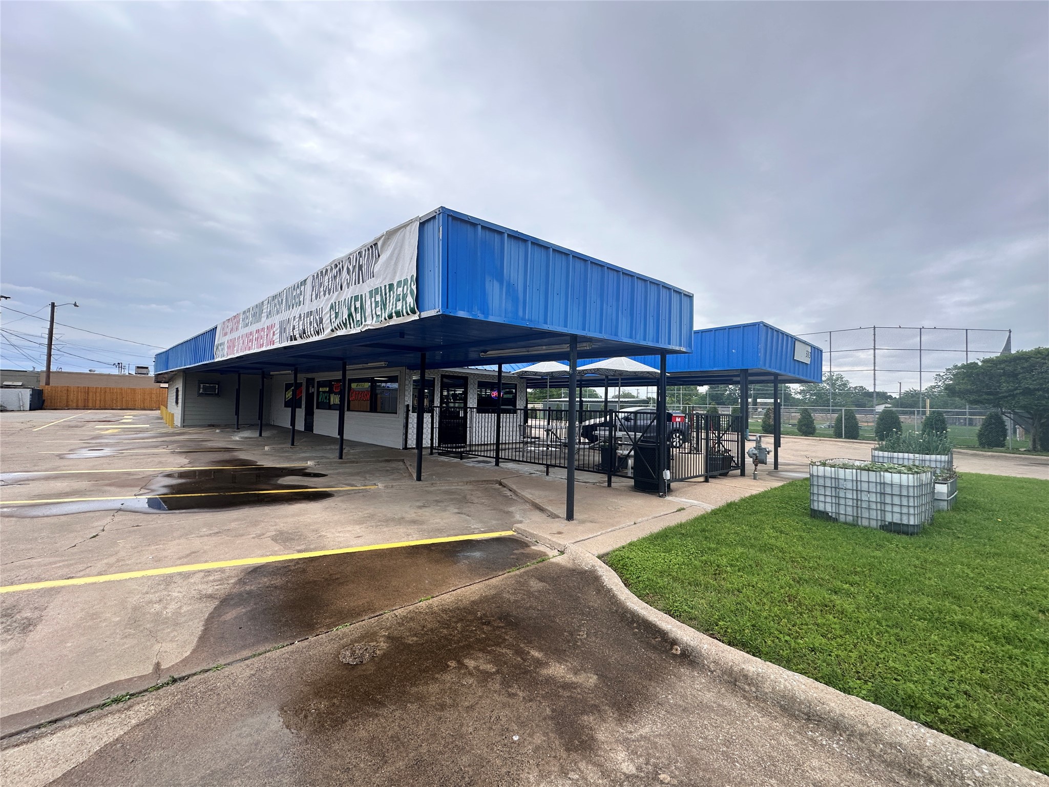 313 Castle Drive Garland TX 75040