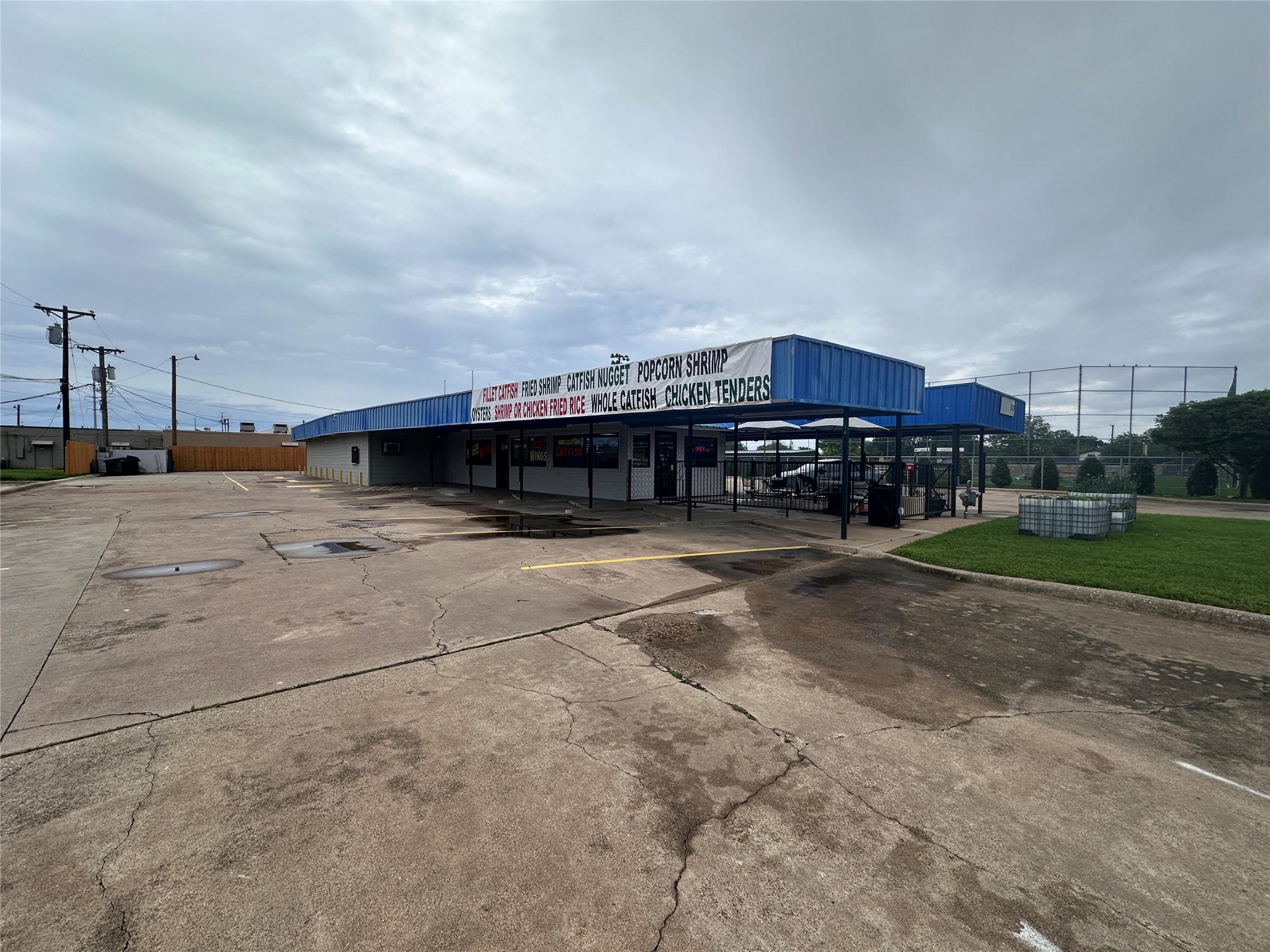 313 Castle Drive Garland TX 75040