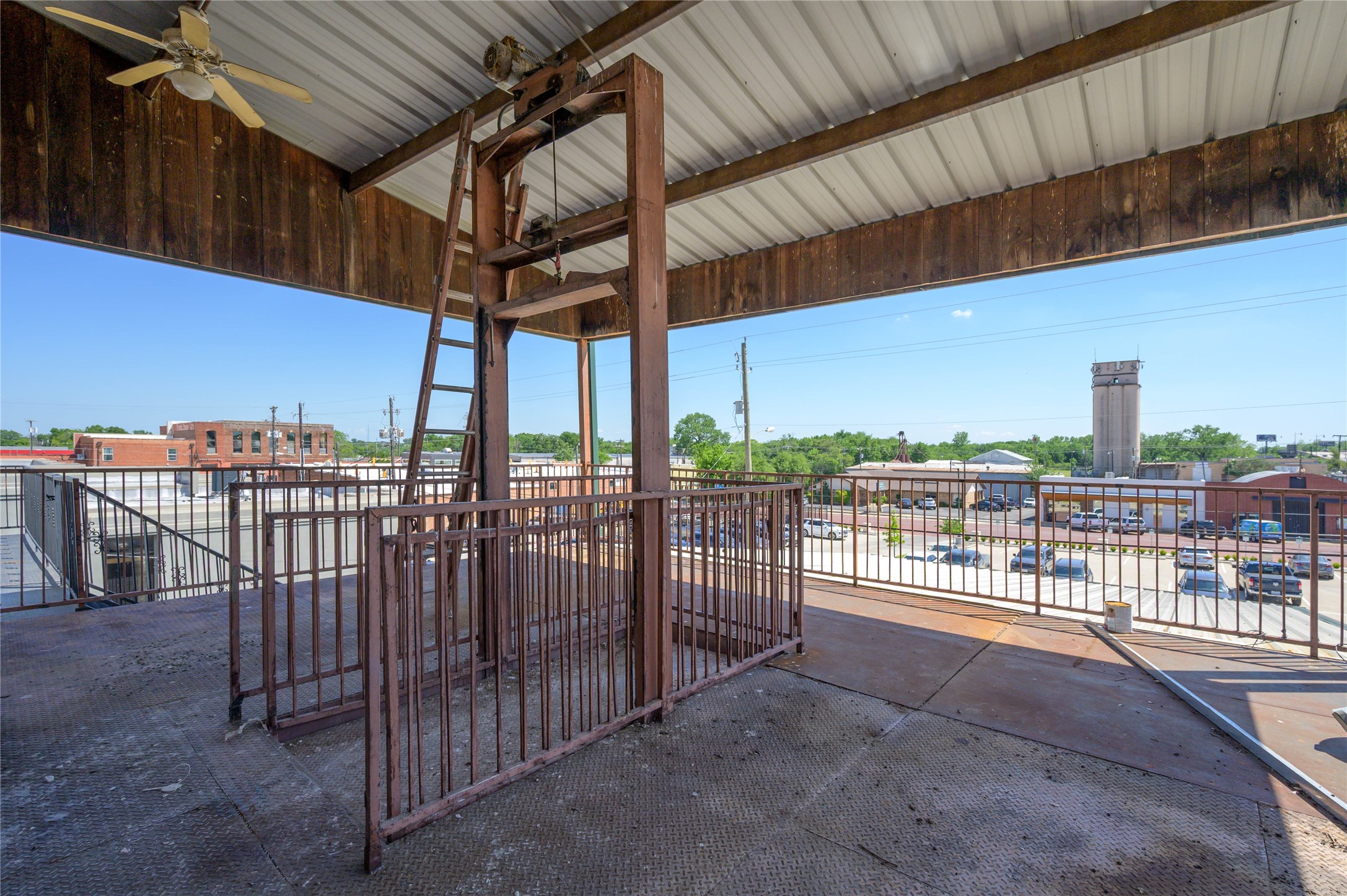 120 W Main Street Denison TX 75021