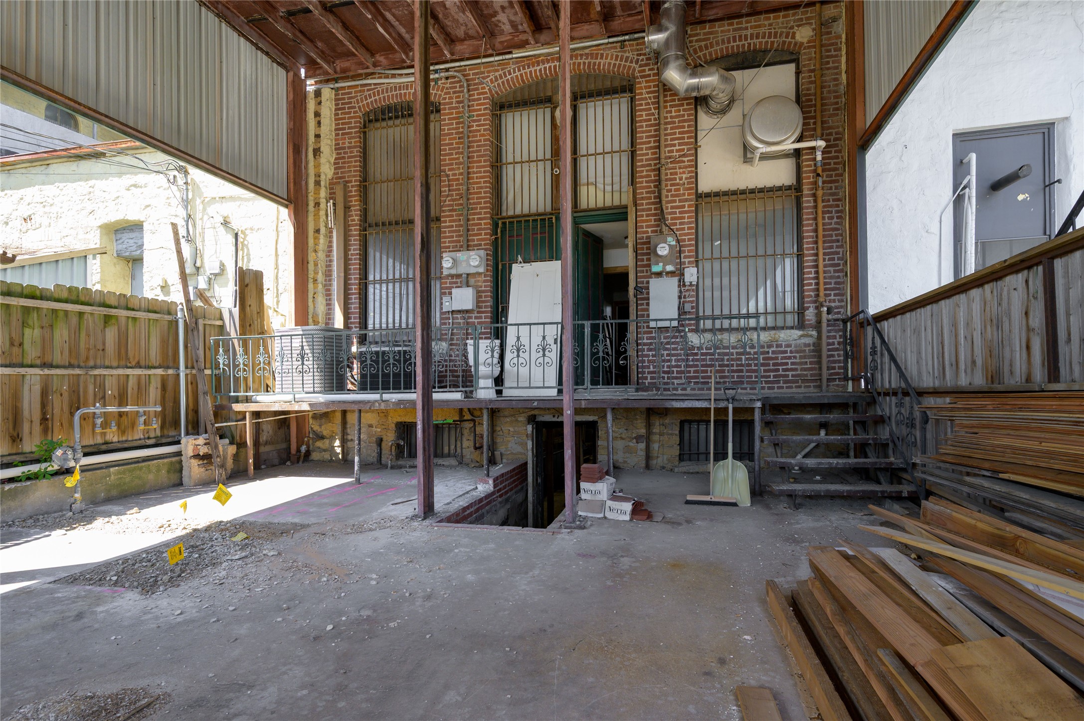 120 W Main Street Denison TX 75021