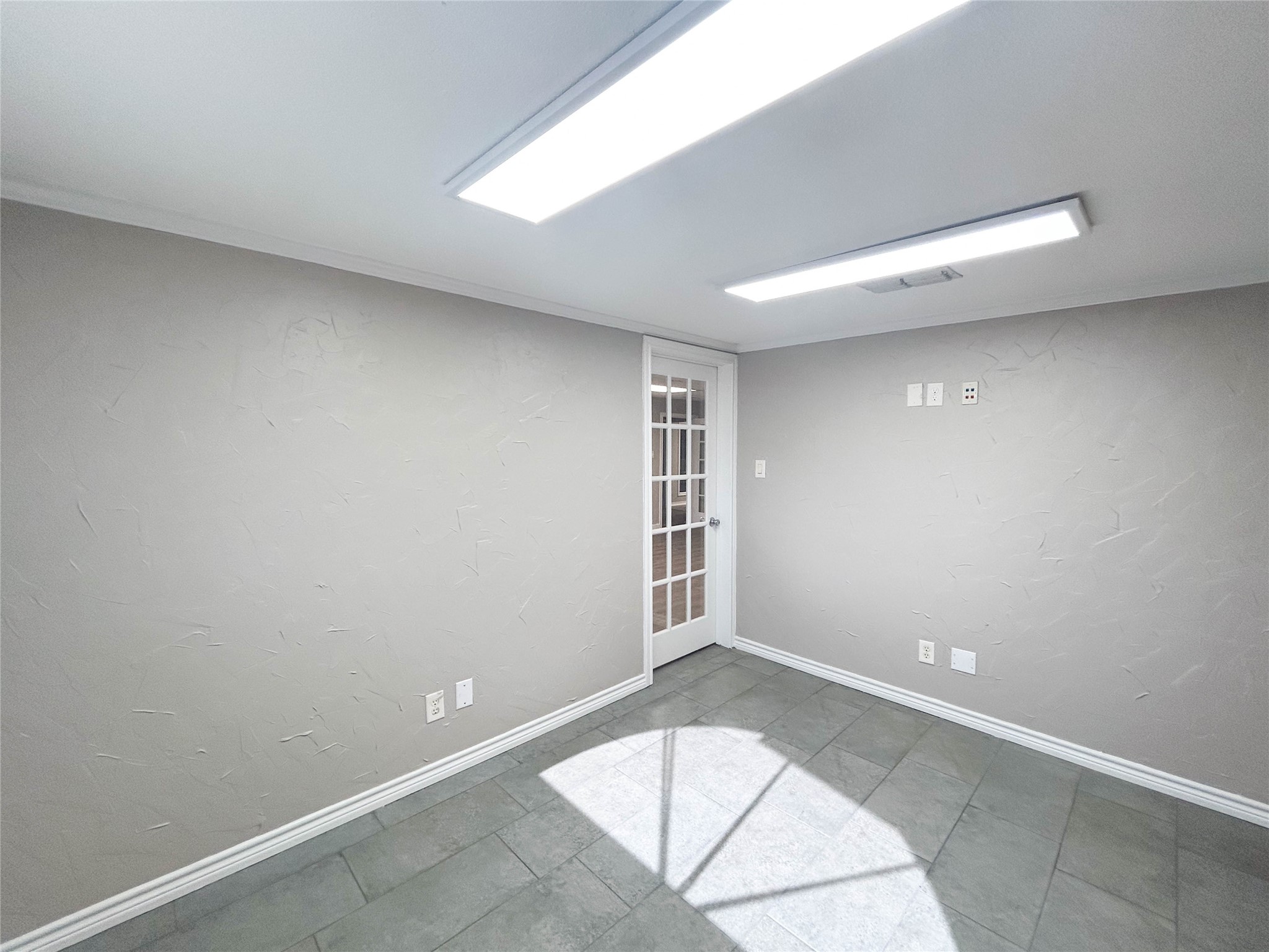 1905 W Ennis Avenue Ennis TX 75119