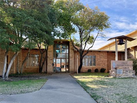 213 N Burnett Avenue Denison TX 75020