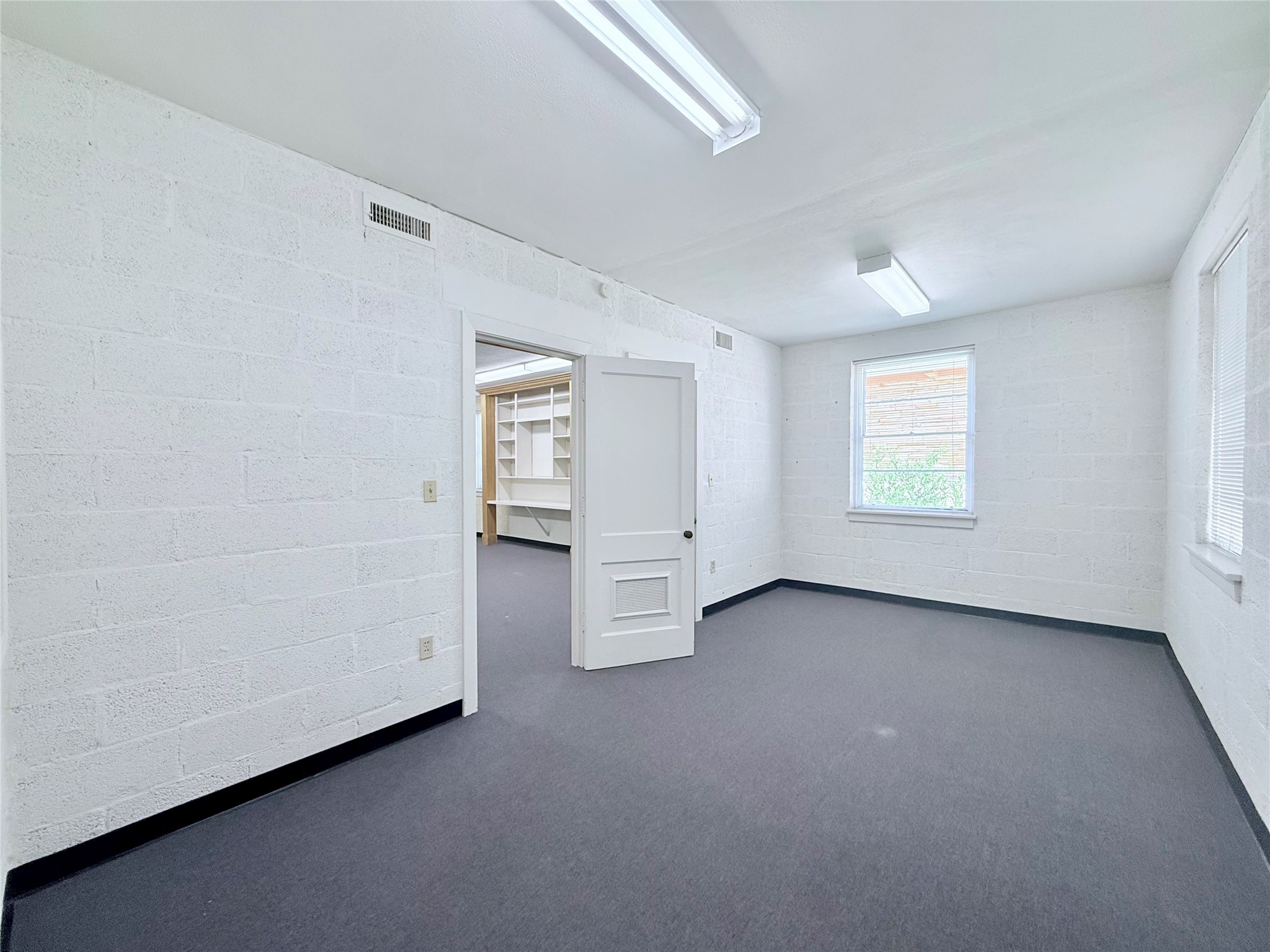 213 N Burnett Avenue Denison TX 75020